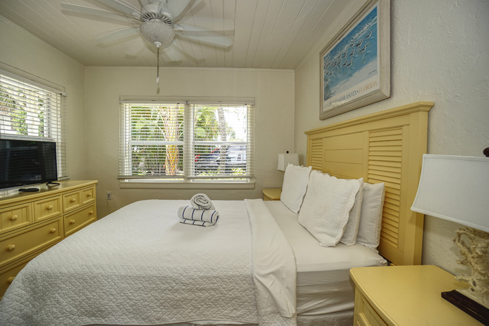 Wicker Inn Resort – Bougainvillea – Second Bedroom Left Side View