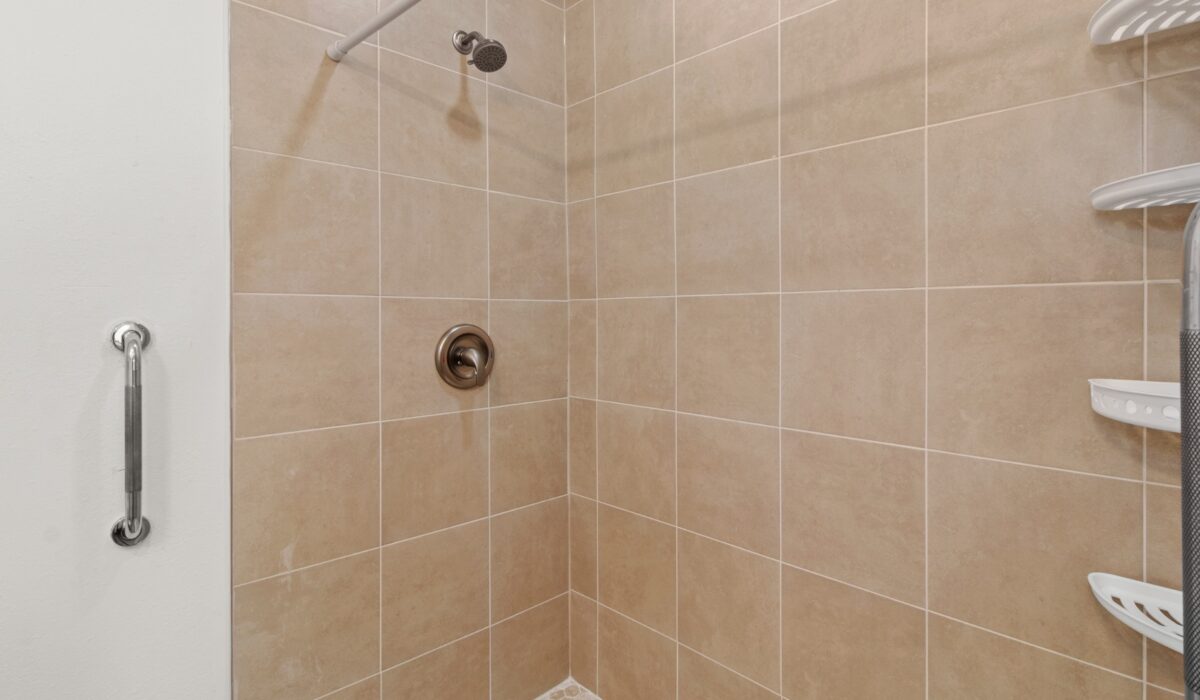 bougainvillea-cottage-bathroom